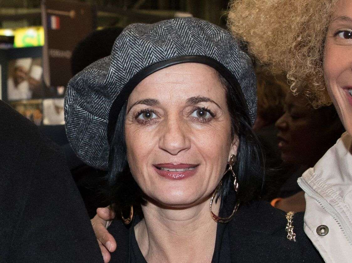 Age De Sandrine Aboukratnull