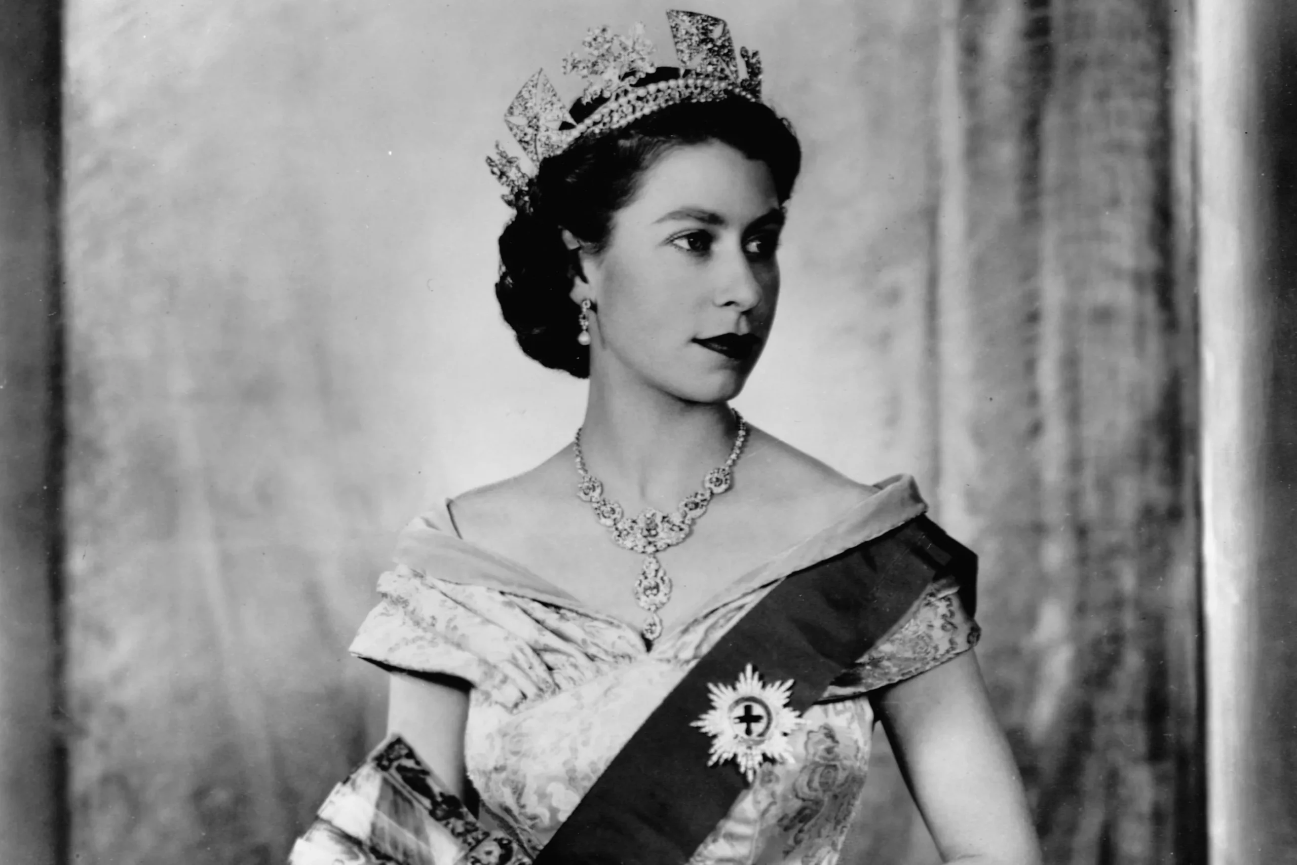 Taille Reine D'angleterre