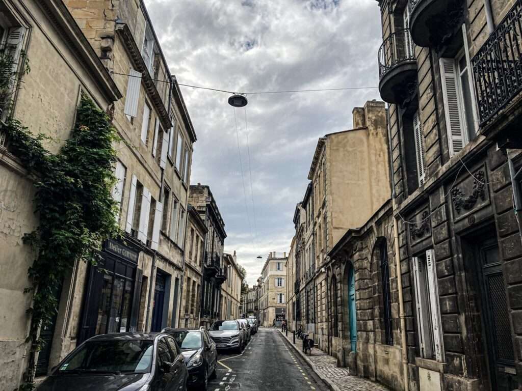 Agression Bordeaux Grand Mère Petite Fille