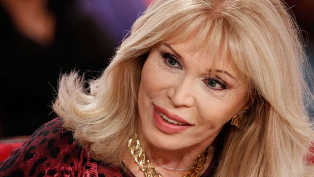 Amanda Lear Et Son Fils