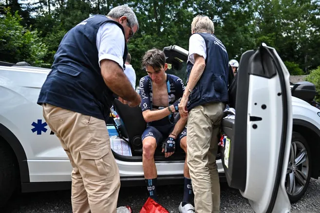 Accident Romain Bardet