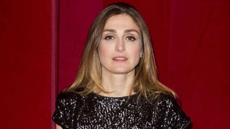 Julie Gayet Enceinte De François Hollande