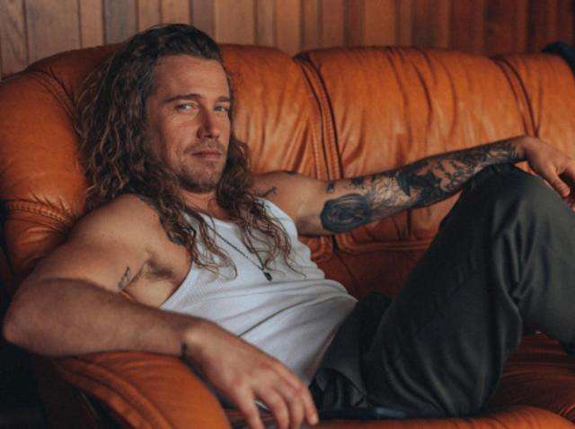 Julien Doré Et Son Fils