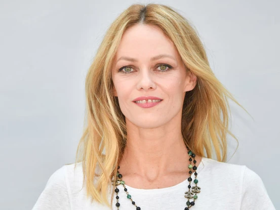 Taille De Vanessa Paradis