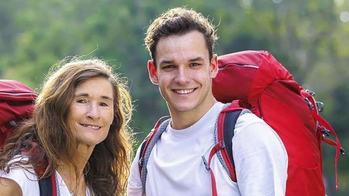 Théo Curin Et Sa Copine