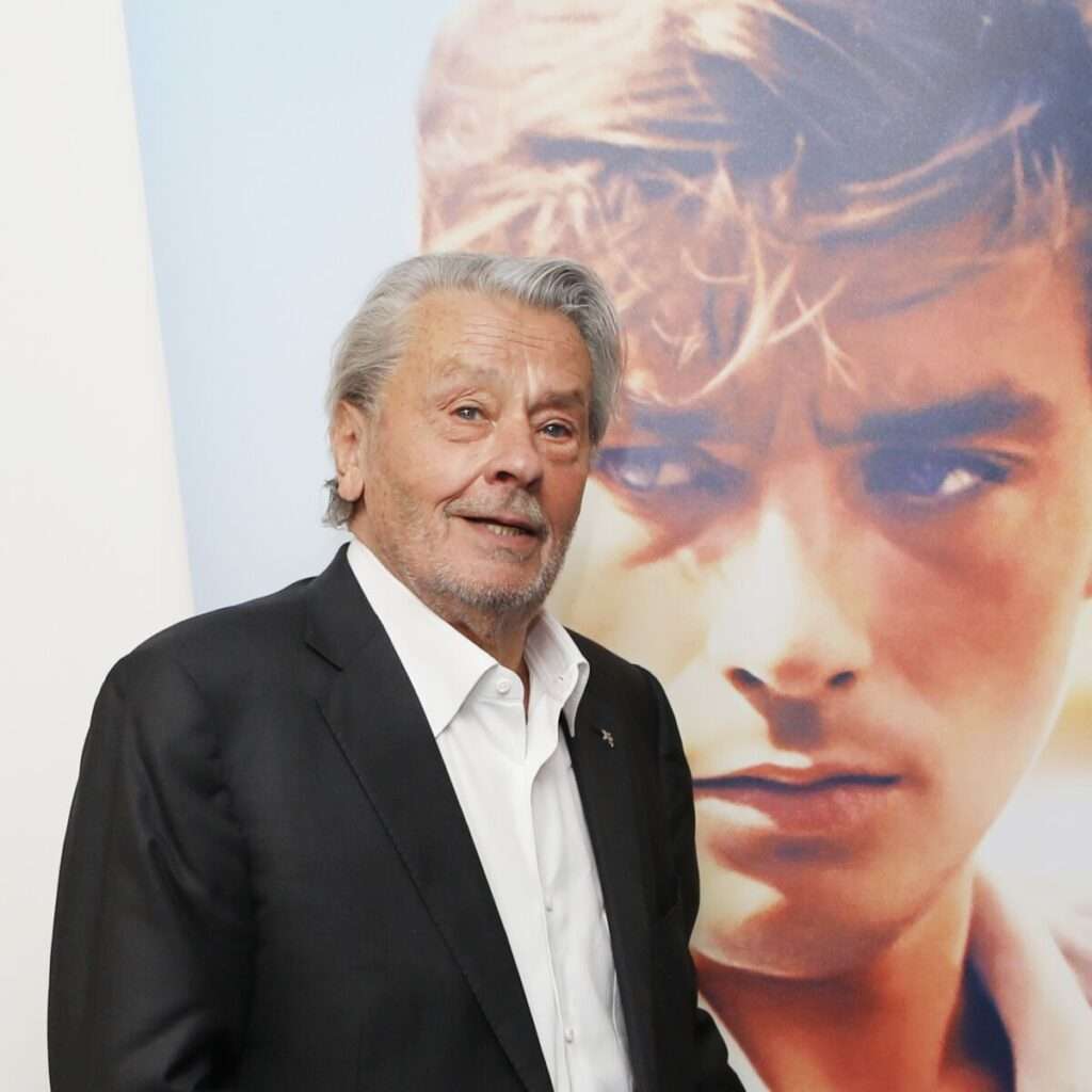 Alain Delon Est Il Mort