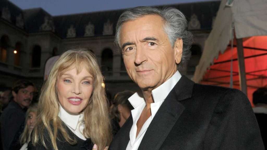 Arielle Dombasle Et Son Nouveau Compagnon Arielle Dombasle Et Son Nouveau Compagnon