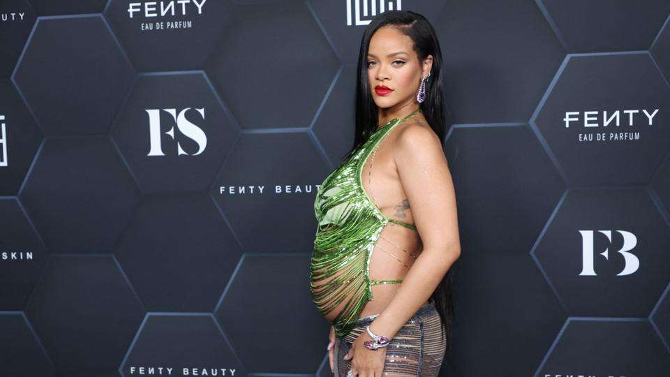 Rihanna Enceinte Encore