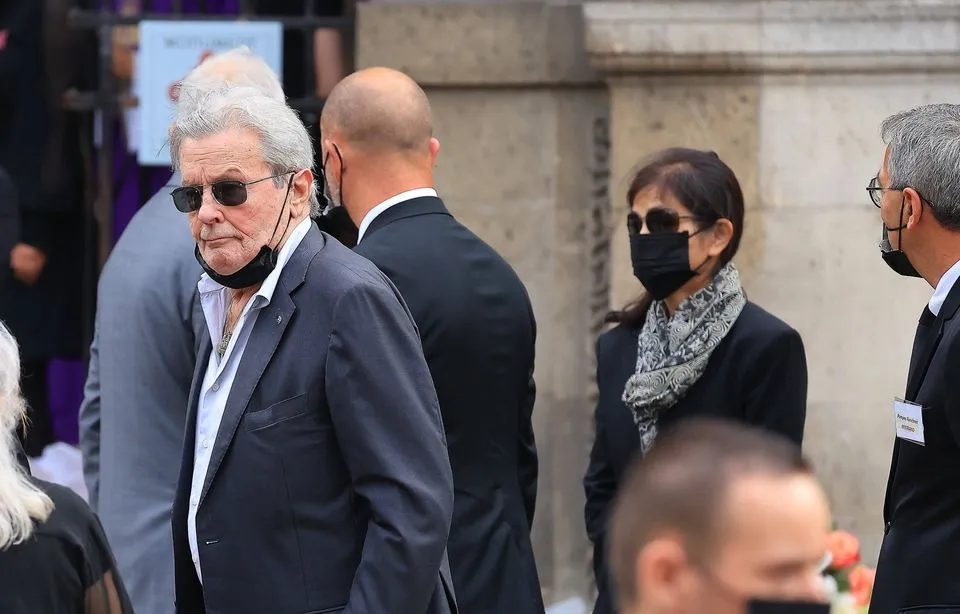 Alain Delon Porte Plainte Contre Son Fils